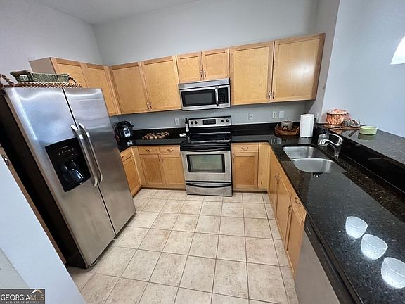2nd image of 870 Mayson Turner Rd NW Unit 1336