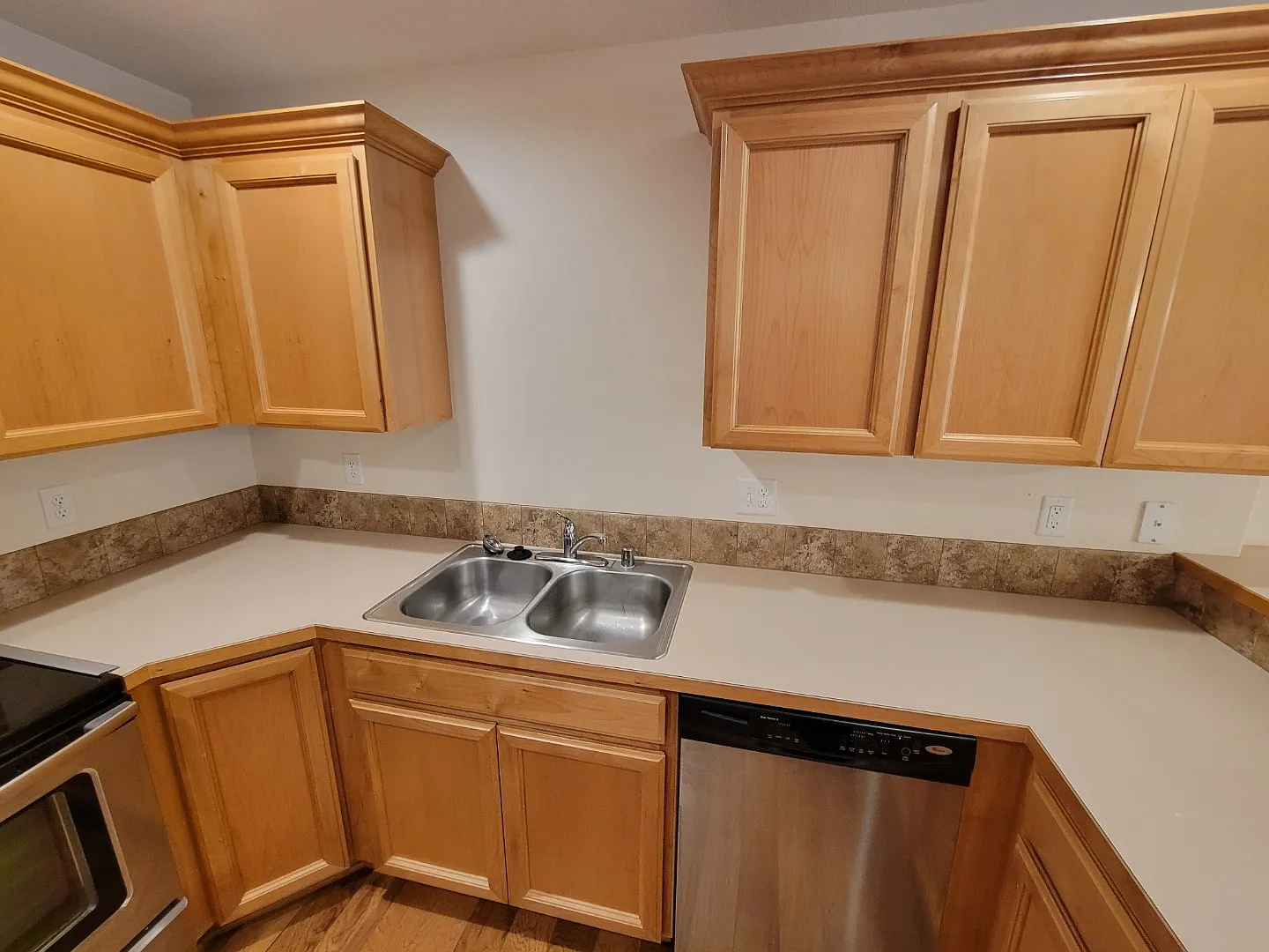 Charming 3-Bedroom, 2.5-Bath Townhome in Peaceful Neighborhood! — Photo 2