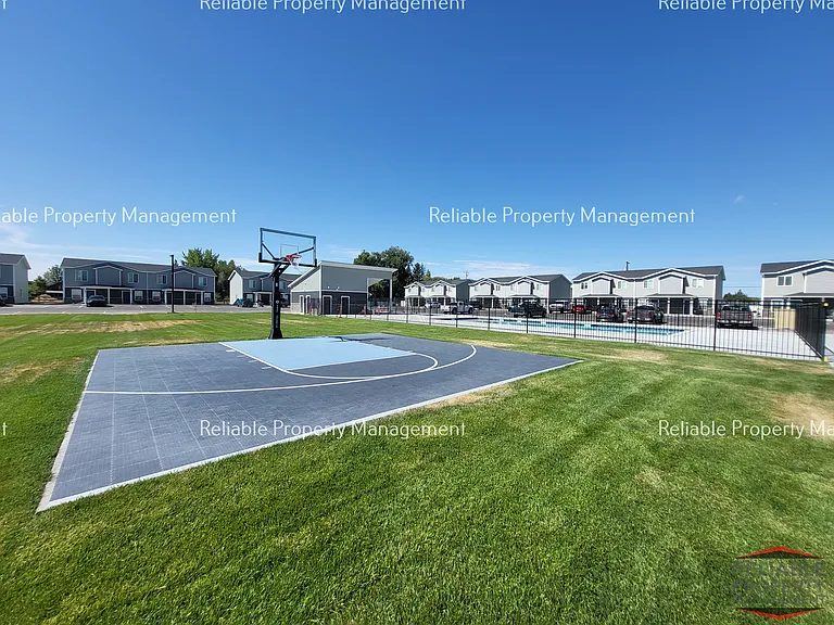 1612 Hannah Ln — Photo 11