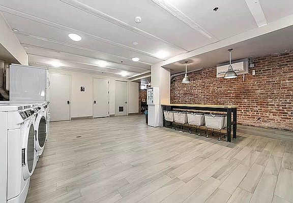 3rd image of 184 Bainbridge St #218