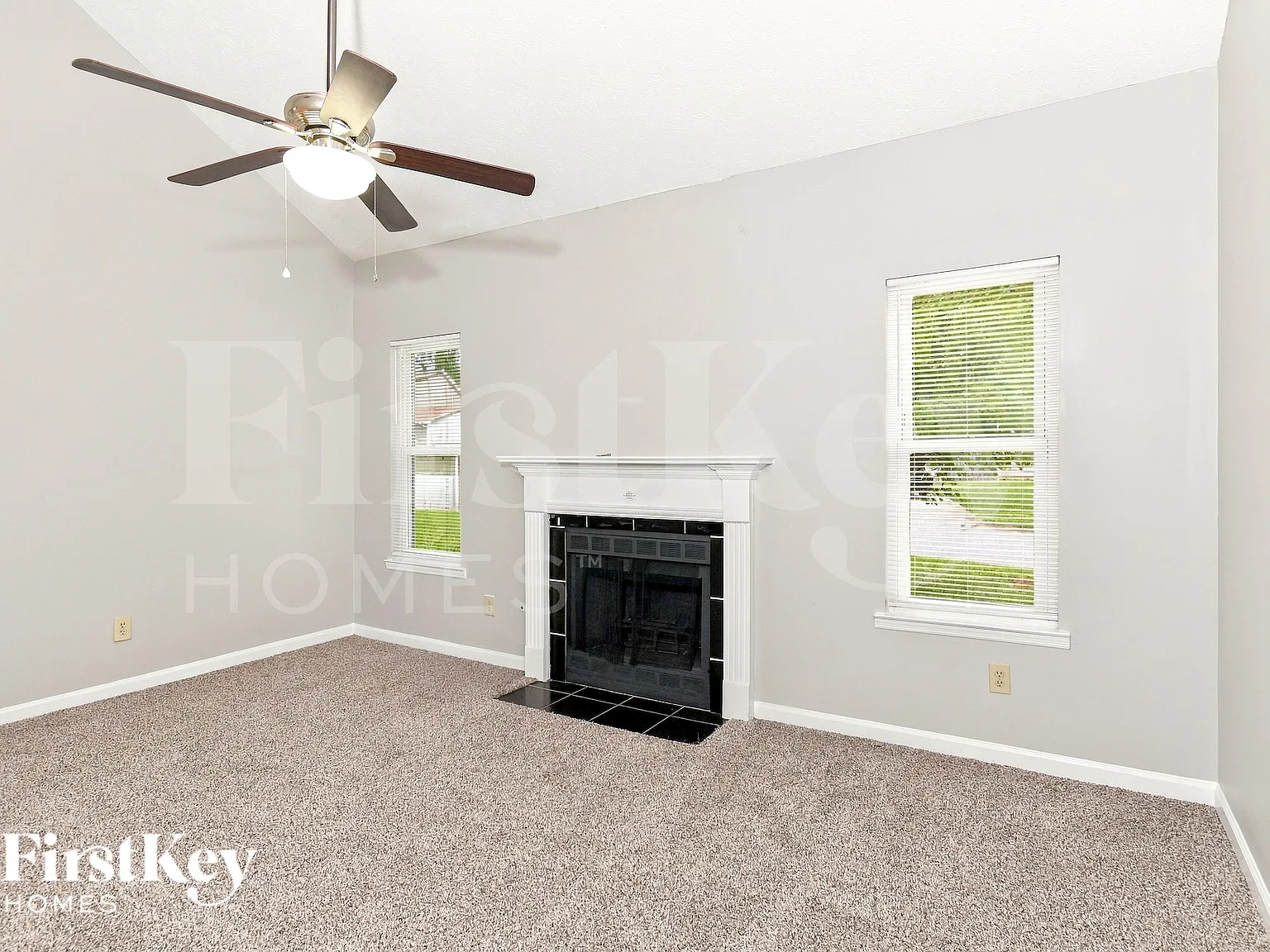 3 bed, 2.0 bath, 1428 sqft, $2,020 — Photo 4