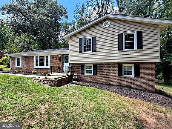 5th image of 10372 Andrea Ln