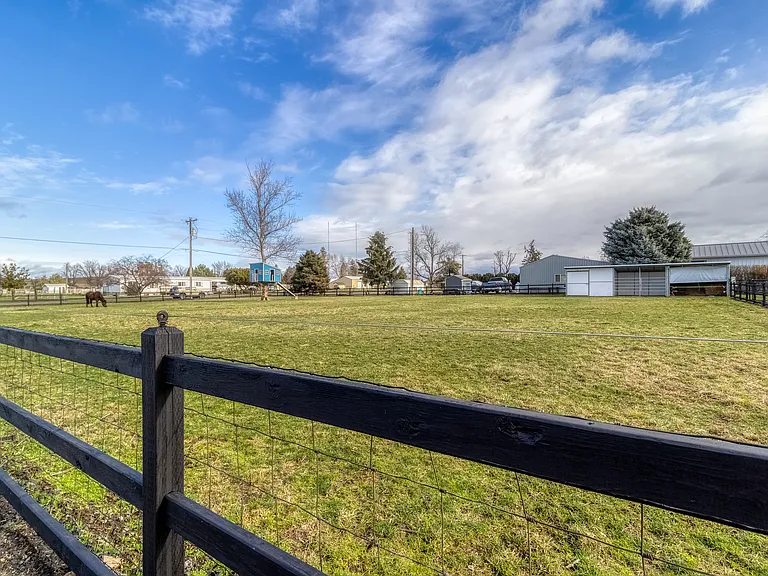 839 Newtown Rd #A — Photo 27