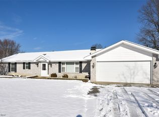 789 Navajo Trl, Macedonia, OH 44056