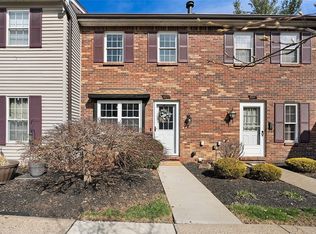655 Newton Sq, Coraopolis, PA 15108