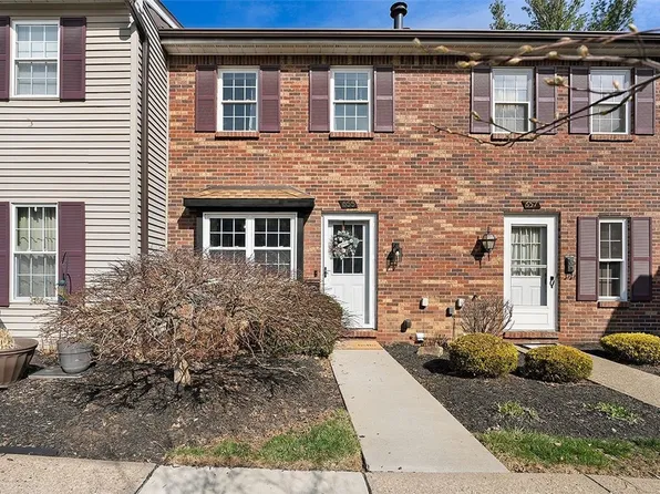 655 Newton Sq, Coraopolis, PA 15108