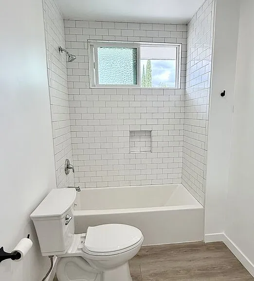 1000 Havenhurst Dr #7 — Photo 10