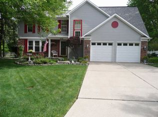 8120 Clearmeadow Dr, West Chester, OH 45069