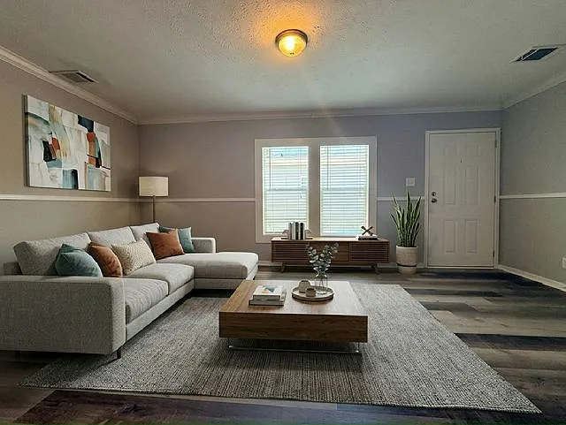 240 Creek Water Cir #402 — Photo 2