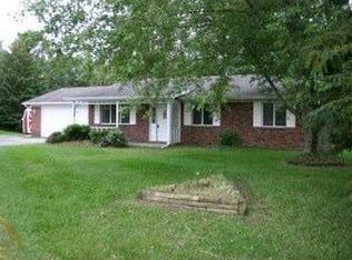 8805 Coyle Dr, Pinckney, MI