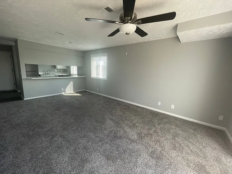 Superior Place Apartments — Photo 8
