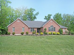 690 Devanshae Ct, Hamilton, OH 45013