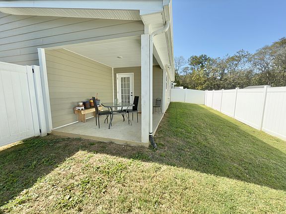 4th image of 172 Nichols Dr