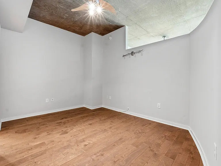 3324 Peachtree Rd NE #1403 — Photo 12