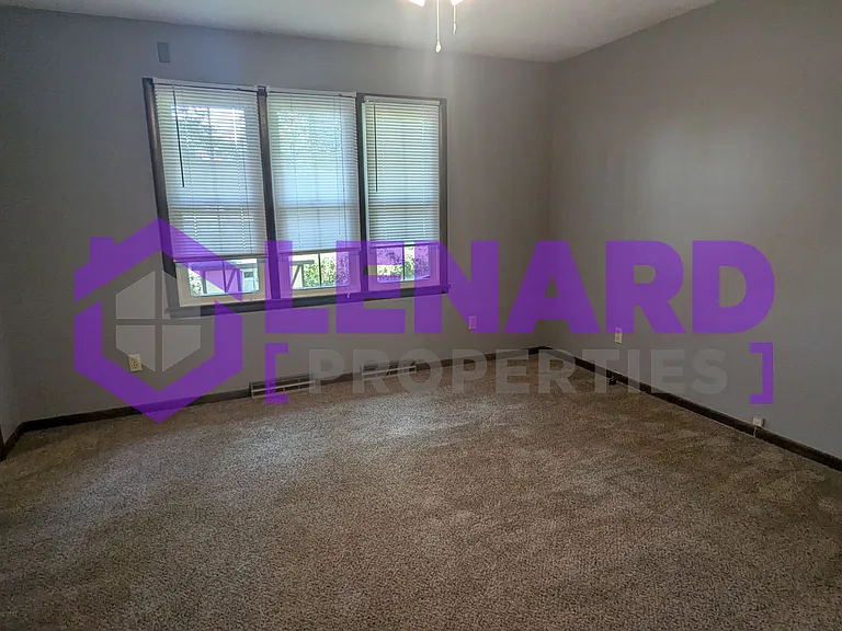 1004 E Auburn Pl — Photo 17