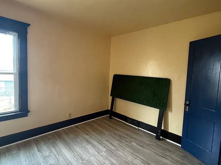 1015 Kensington Ave #2 — Photo 6