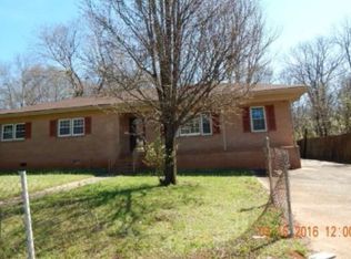 410 Sunnyside Dr, Greer, SC 29651