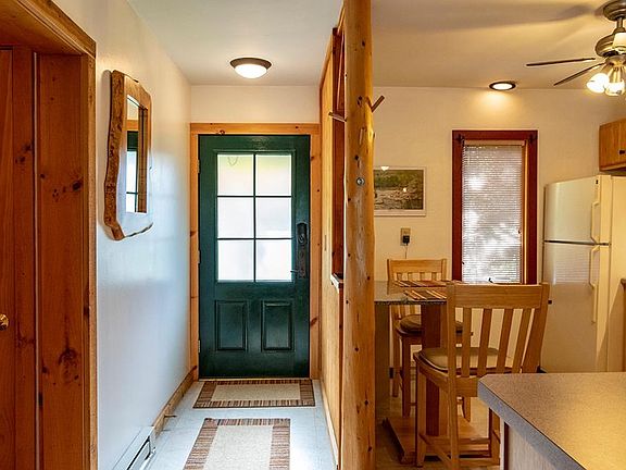 3rd image of 9 Hemlock Way Unit G5