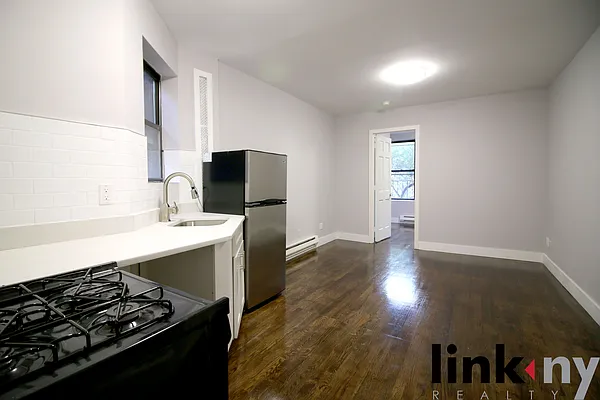 Rented by Link NY Realty | media 20