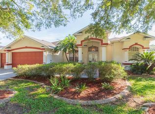 5230 Halstead Ln, Zephyrhills, FL 33541