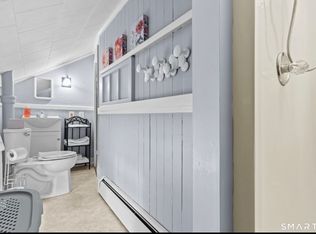 9 N A St, Taftville, CT 06380