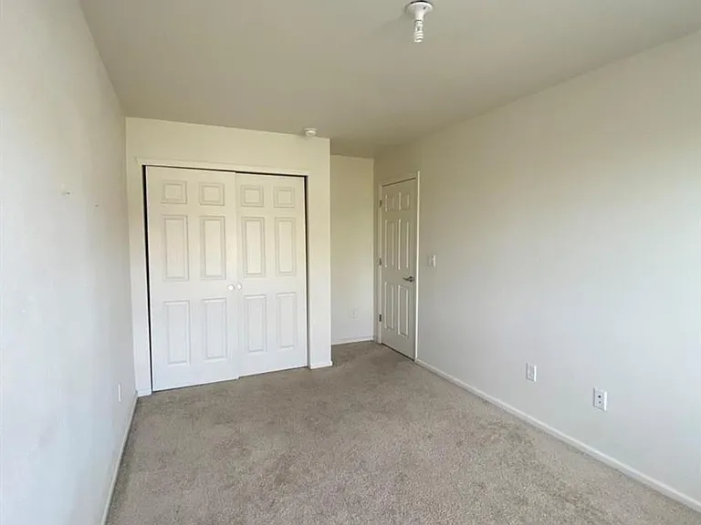 15202 E Batavia Pl — Photo 11
