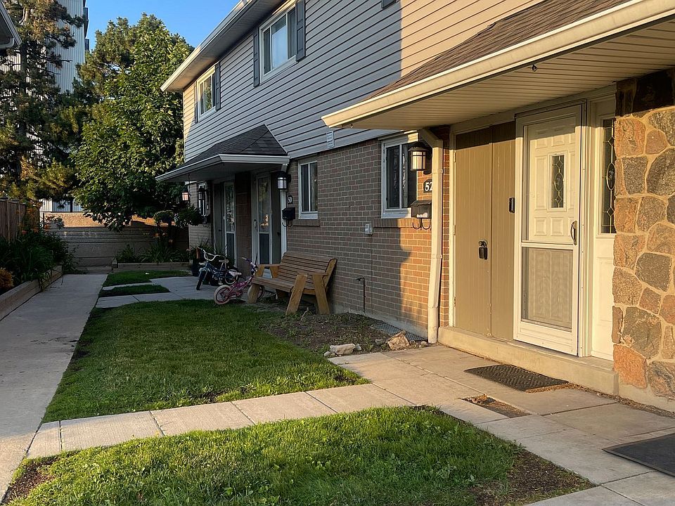 1st image of 52 Village Ct