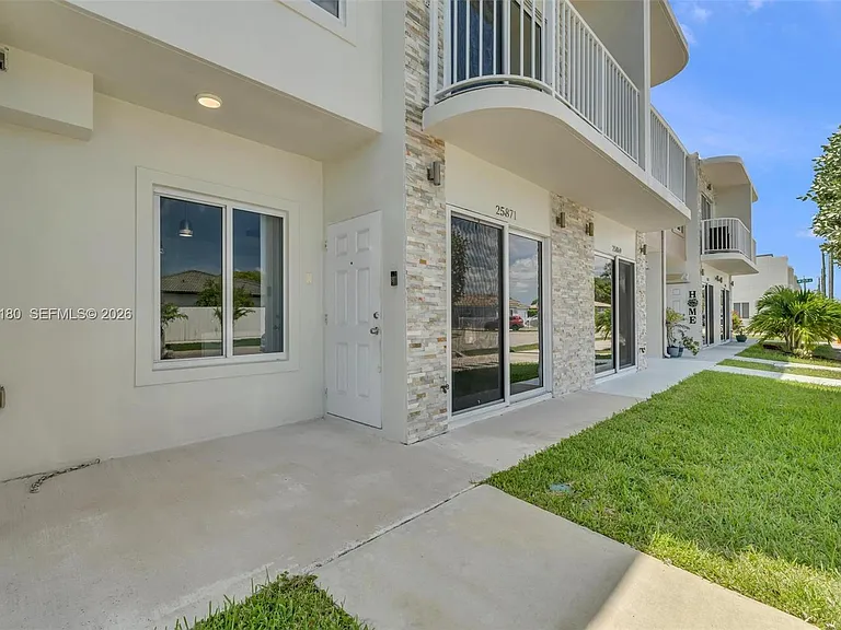 25871 SW 139th Ct #25871 — Photo 2