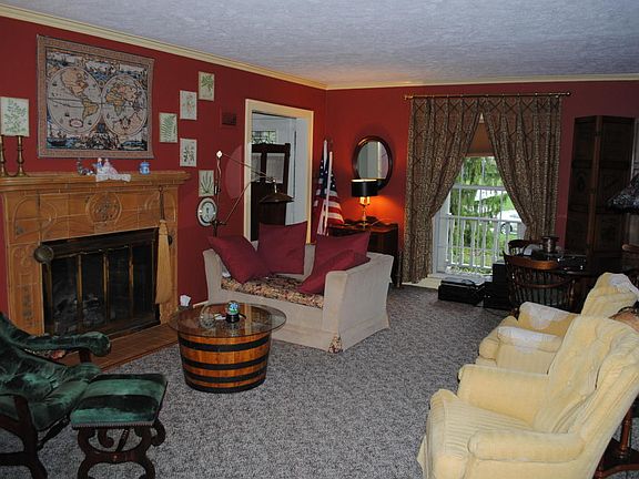 3rd image of 69 Lakeview Dr SE
