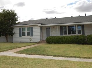 100 SW 14th St, Seminole, TX 79360
