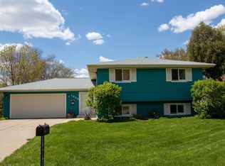 1425 6th Ave NE, Jamestown, ND 58401