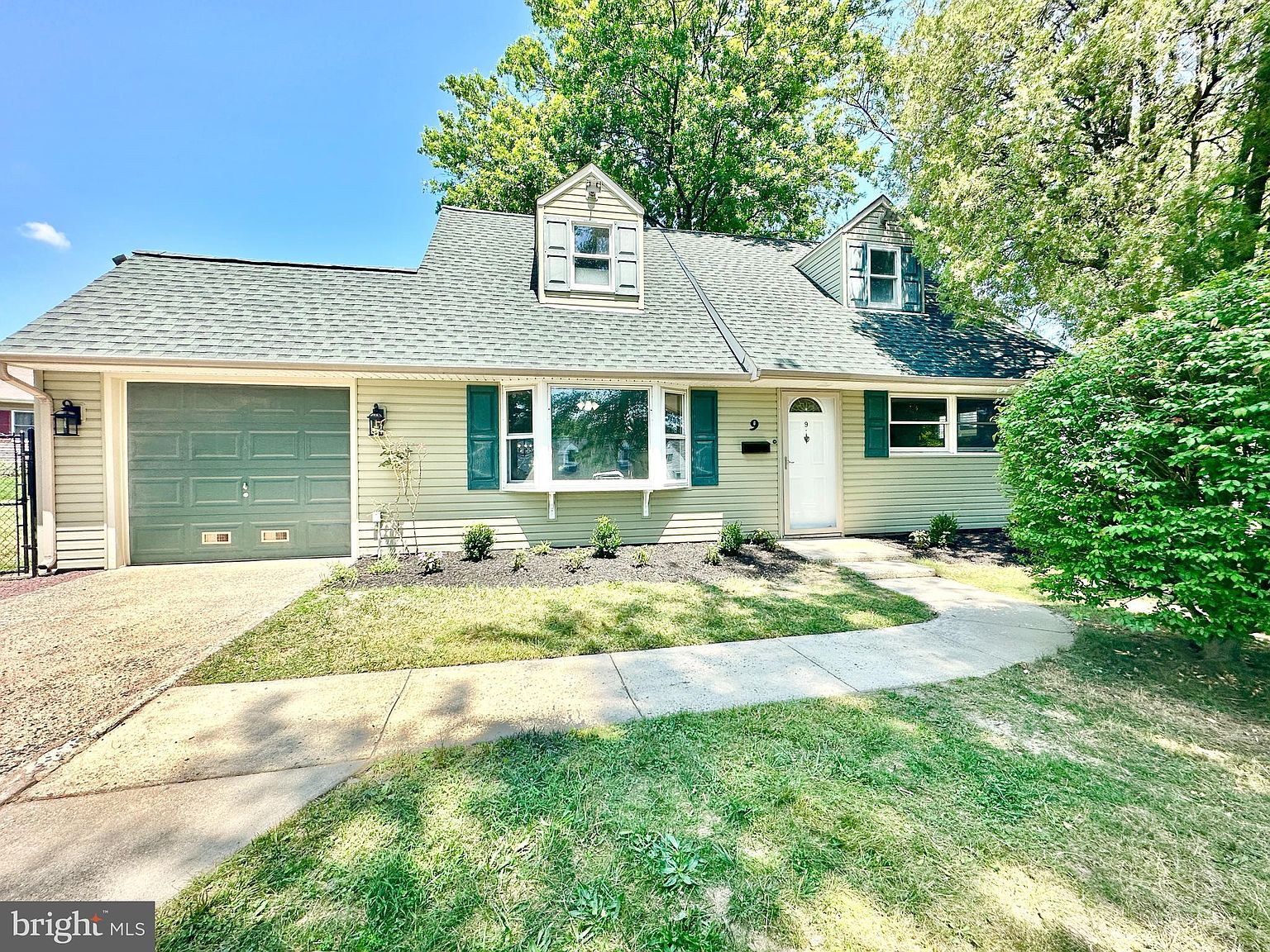 9 Viburnum Ln, Levittown, PA 19054 Zillow