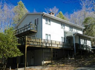 52 Dunham Ave, Eagles Mere, PA 17731