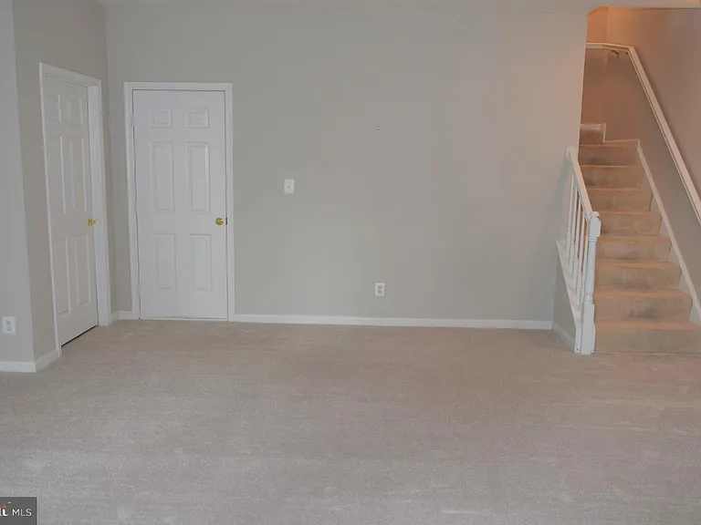 8933 Royal Astor Way — Photo 43
