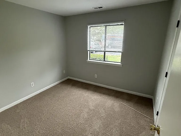 4554 N New Hope Rd — Photo 8