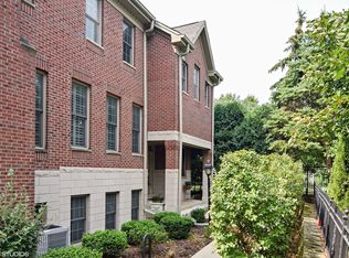 436 Brantley Pl, Wheaton, IL 60187