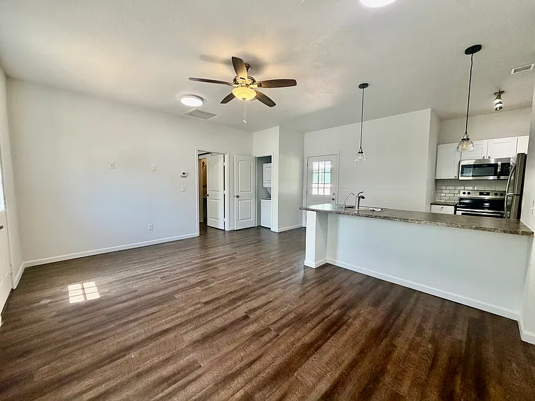 2505 N 48th St #2 — Photo 3