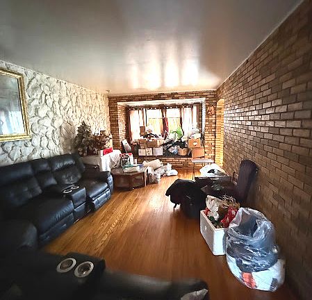 3rd image of 3534 W 72nd St