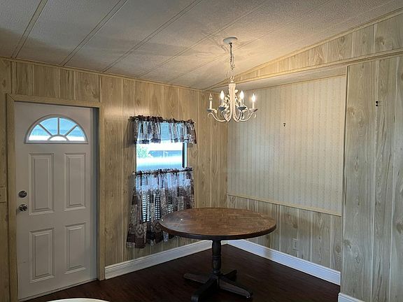 3rd image of 3927 Sabal Dr #249