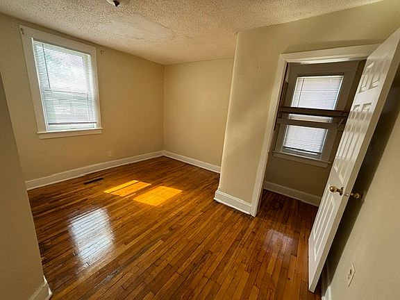 4th image of 7XX W Edmund Ave Unit 1