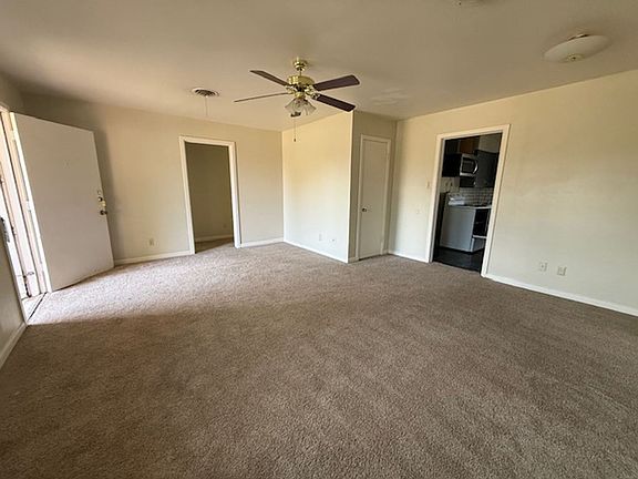 2nd image of 806 Redwood Dr