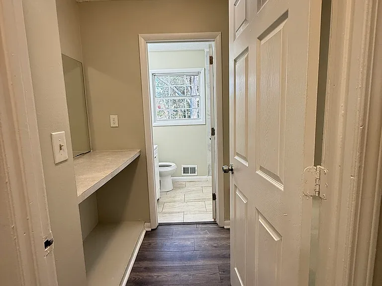 7016 Adel Ln — Photo 12