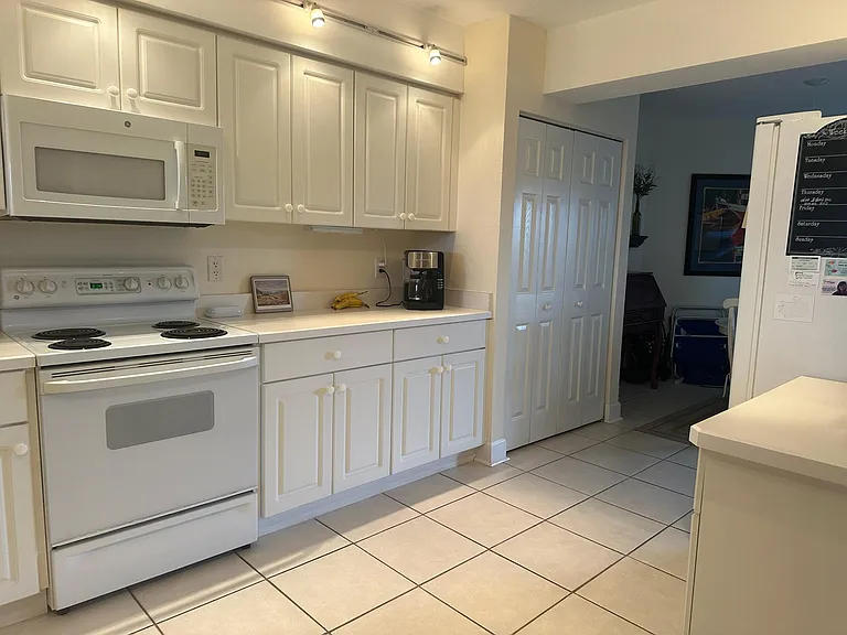 426 Bouchelle Dr #303 — Photo 13