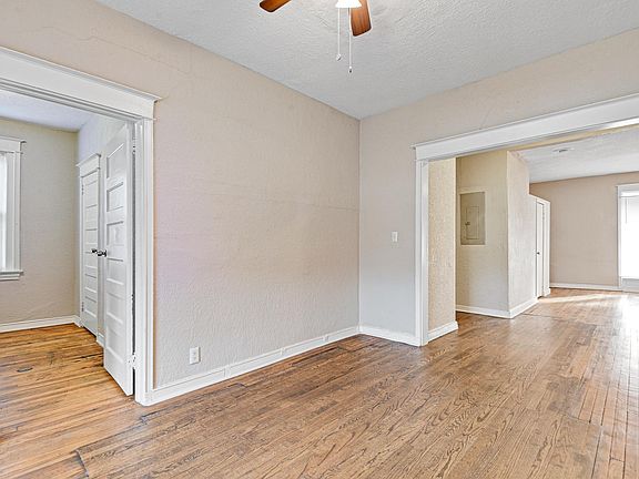 4th image of 1114 E Armour Blvd #4E