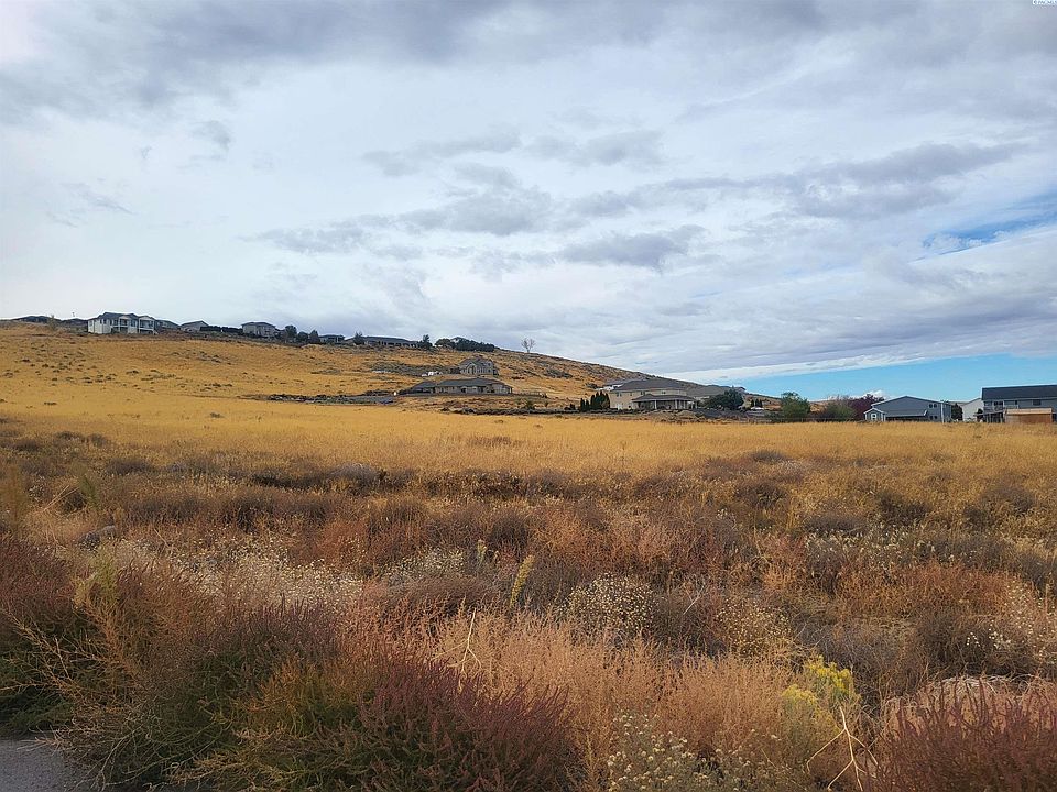 2nd image of 30655 Mammoth Dr