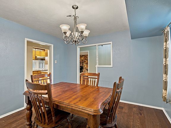 5th image of 1802 Tulip Dr