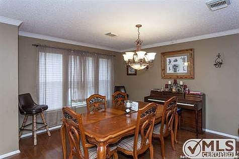 3rd image of 9823 Kenbridge Dr