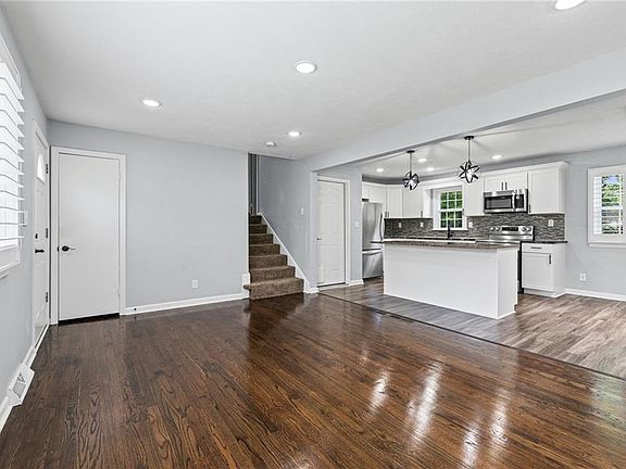 3rd image of 6345 Cleveland Ave