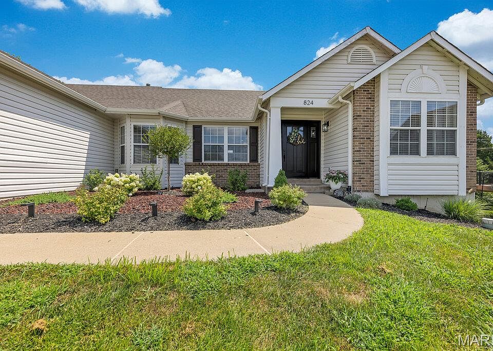 824 Whisper Creek Ct, Wentzville, MO 63385 | Zillow