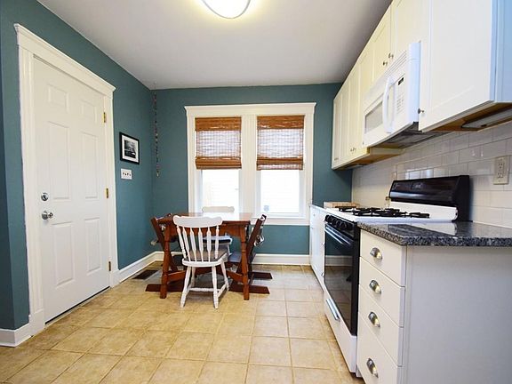 5th image of 19 Lourdes Ave #1